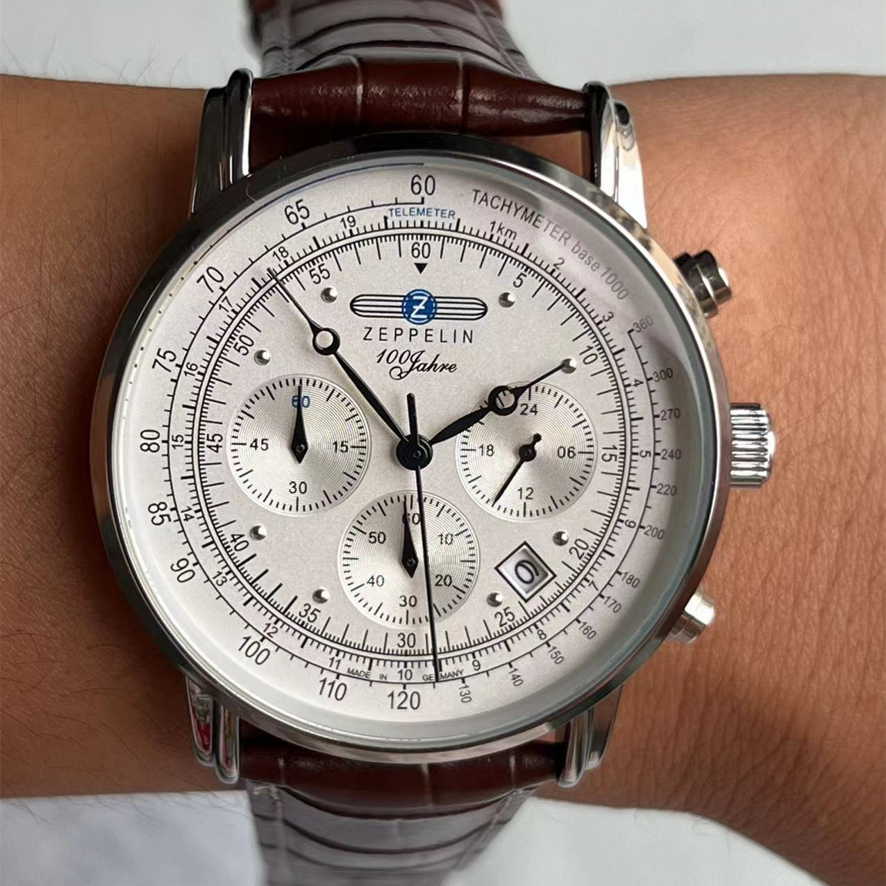 Smartwatch Watches Digital - ซีรีส์นิวเซลพินใหม่ นาฬิกาข้อมือควอตซ์สำหรับผู้ชาย สายหนัง แสดงวันที่อัตโนมัติ เหมาะสำหรับธุรกิจ พักผ่อน